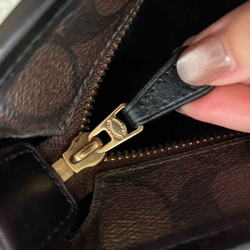 Coach City Zip Tote | Brown & Black Signature Canvas | Leather Trim | GUC - Picture 7 of 13